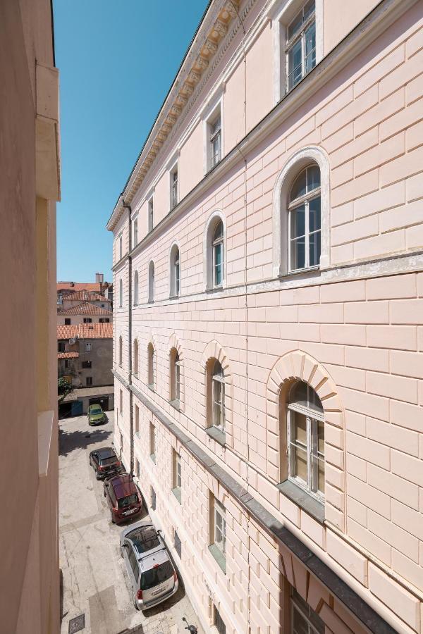 Marilla Apartments زادار المظهر الخارجي الصورة