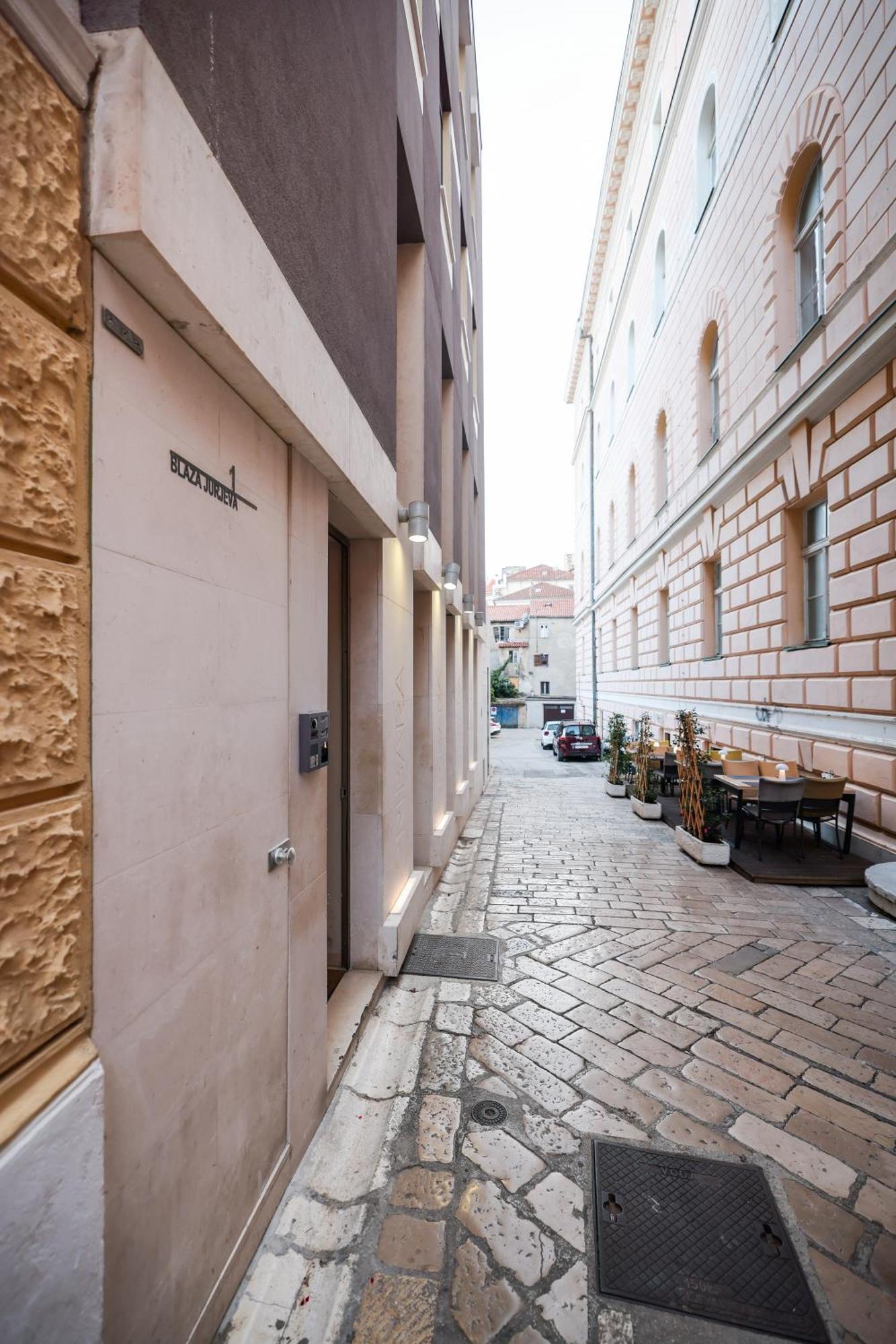 Marilla Apartments زادار المظهر الخارجي الصورة